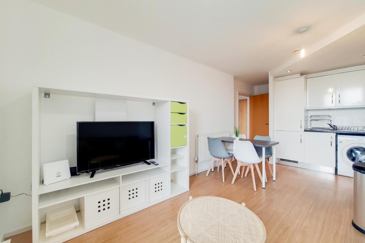 Free Parking - Two Bed Apartment By London Docklands Eksteriør bilde